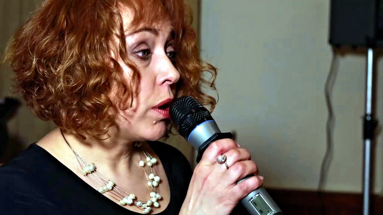 “Певшая от имени молчавших”. Россия 80-х в песнях Кати Яровой.